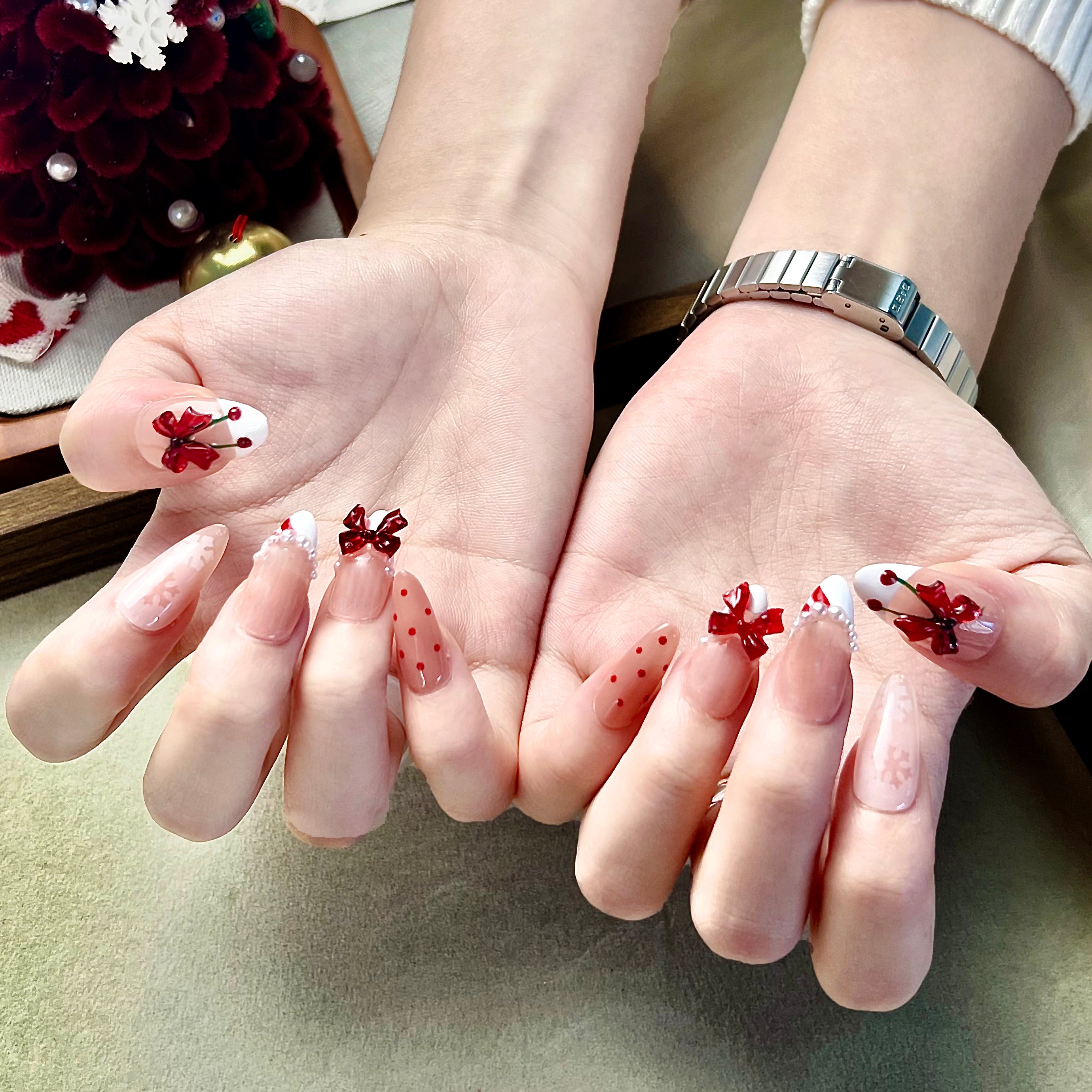 NAILOVE Christmas nude white French-style bow snowflake manicure