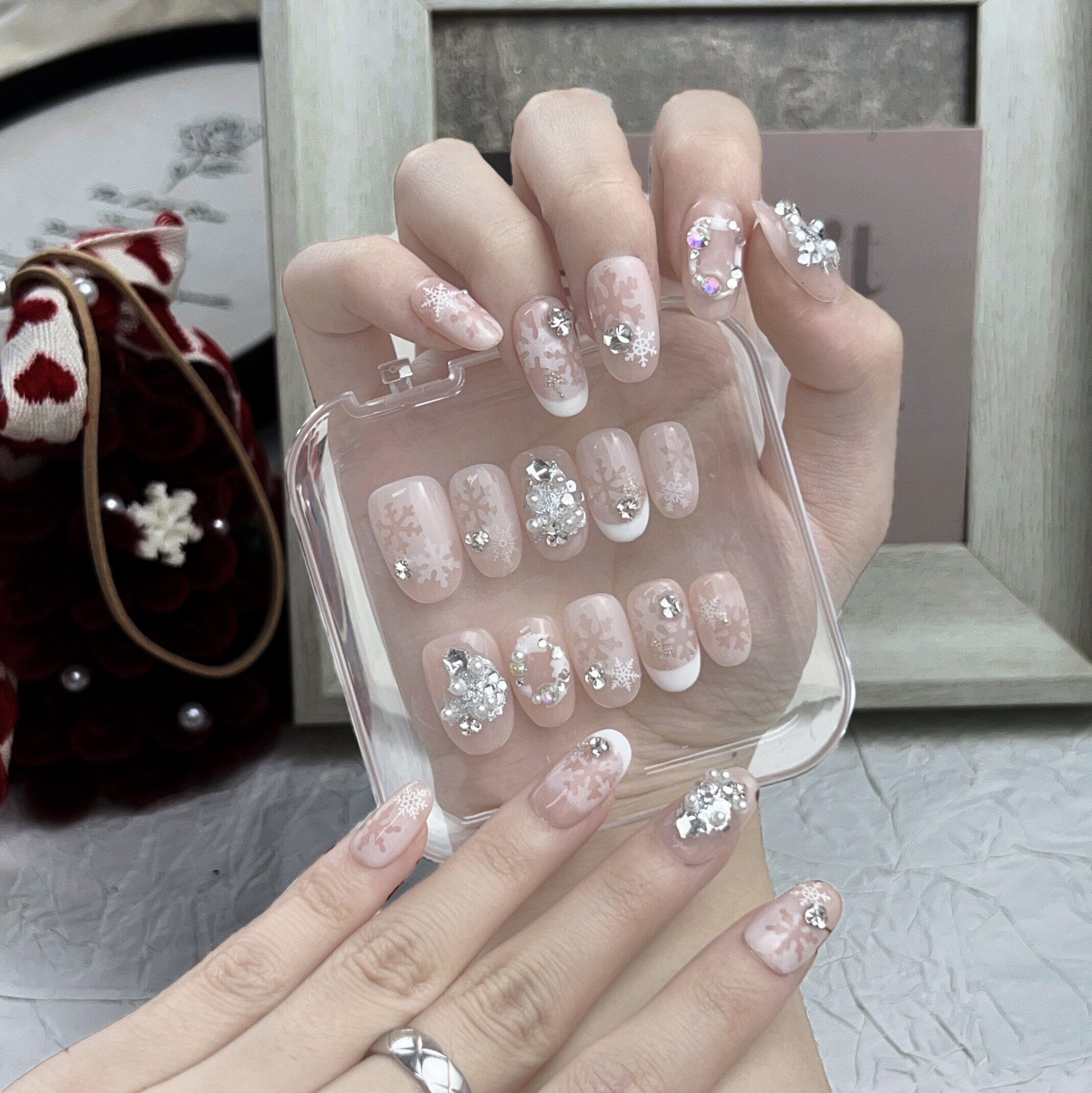 NAILOVE  Christmas snowflake white French-style snowflake nail polish