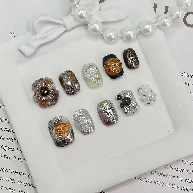 NAILOVEShort 3D Art Deco-style Nail Art