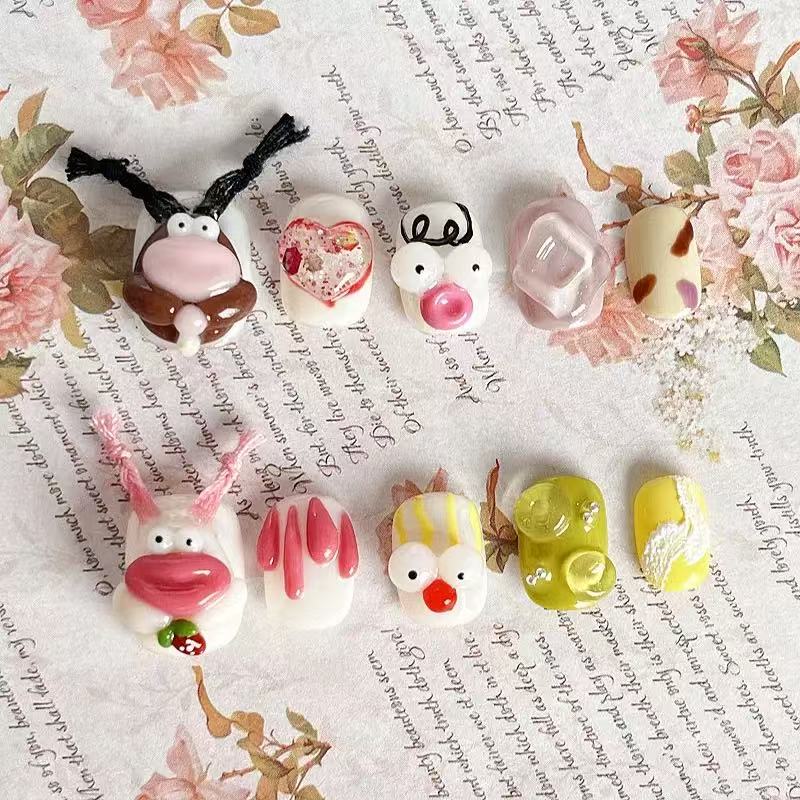NAILOVECute 3D abstract little figure short manicure