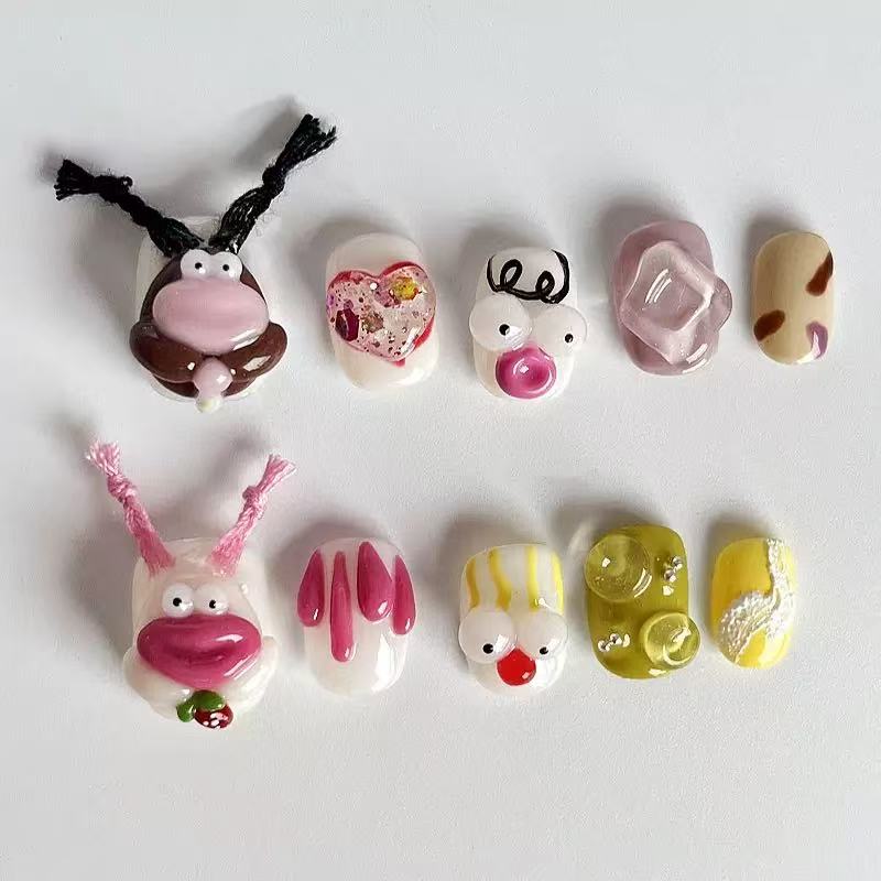 NAILOVECute 3D abstract little figure short manicure